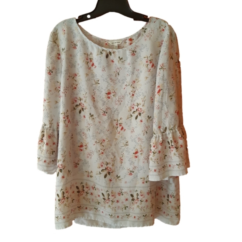 MAX Studio flowered top 77
